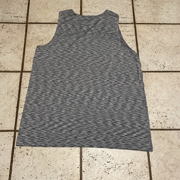 ⭐️⬇️ Southern Marsh Grey/White Large Tank Top - Picture 7 of 8